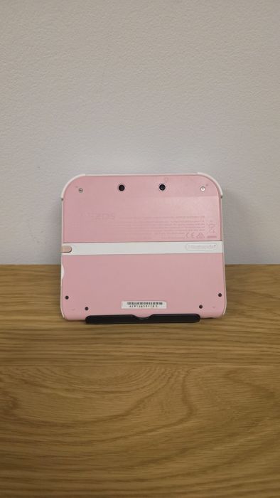 Nintendo 2DS, Modat, 1500 jocuri, 18 in 1