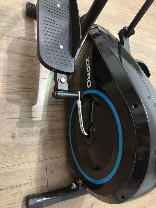 Bicicleta eliptica Zipro