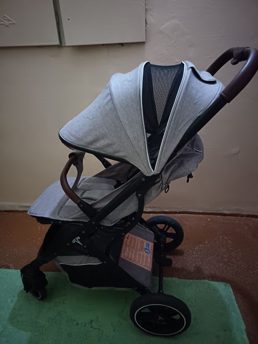 Коляска в отличном состоянии