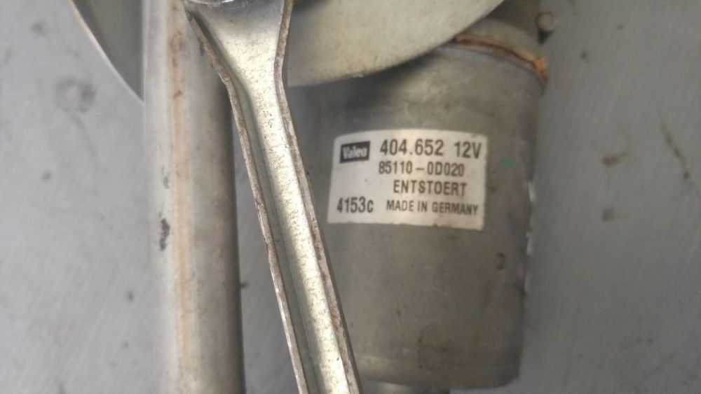 ansamblu stergatoare motoras toyota yaris p1 1999-2005 85110-0d020