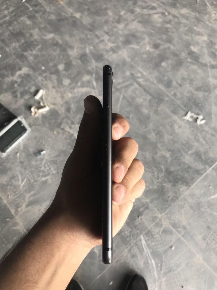 Iphone 8 plus srochna sotilad