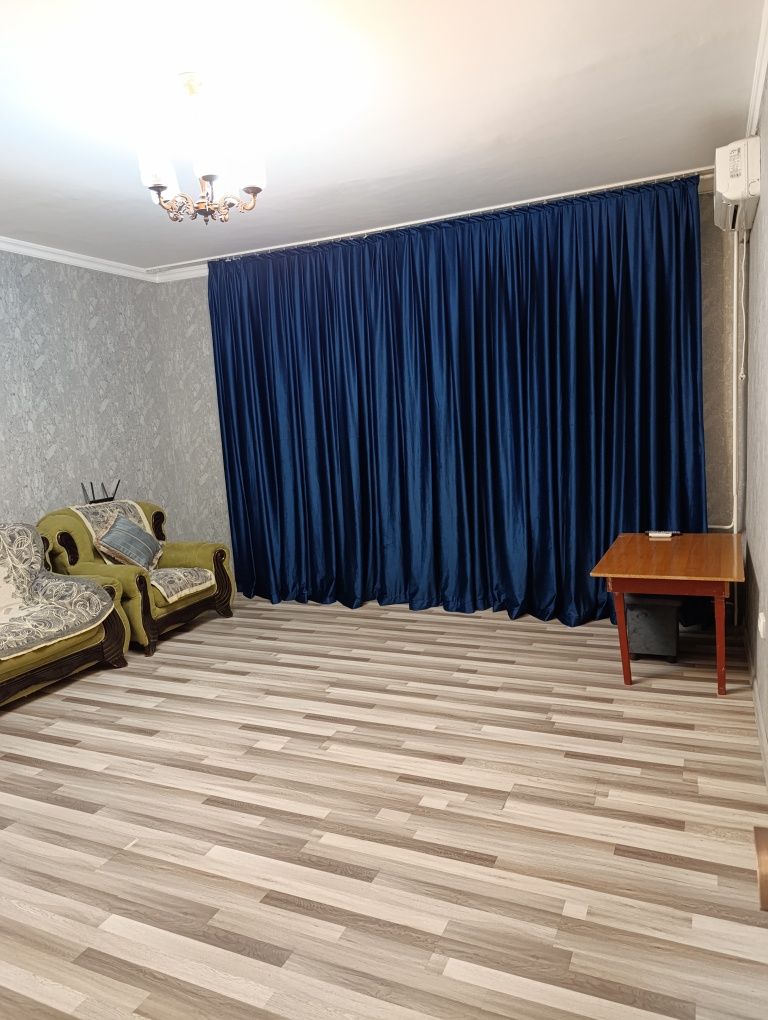 Сдаётся 2 комнатная квартира. (Своя)