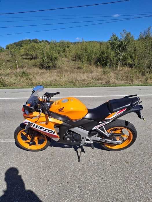 Honda CBR 125 R din anul 2015