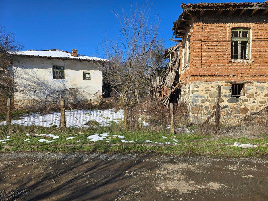 Продавам имот в Странджа планина, разположен в с.Факия, общ.Средец.