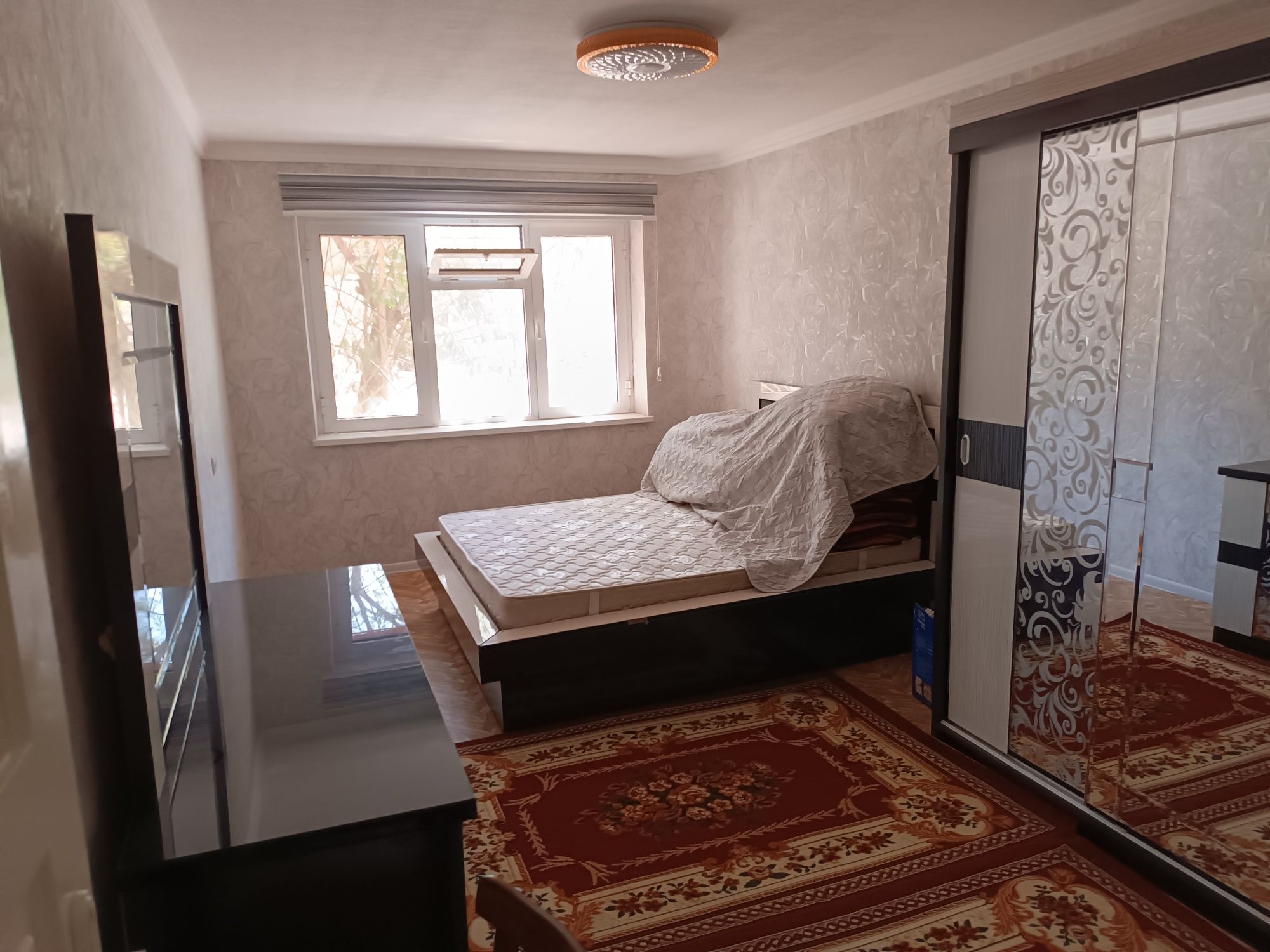 Samarqand shahar Marhabo Asr market orqasida 3 xonali uy