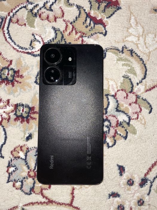 Дешево продам телефон Redmi 13c