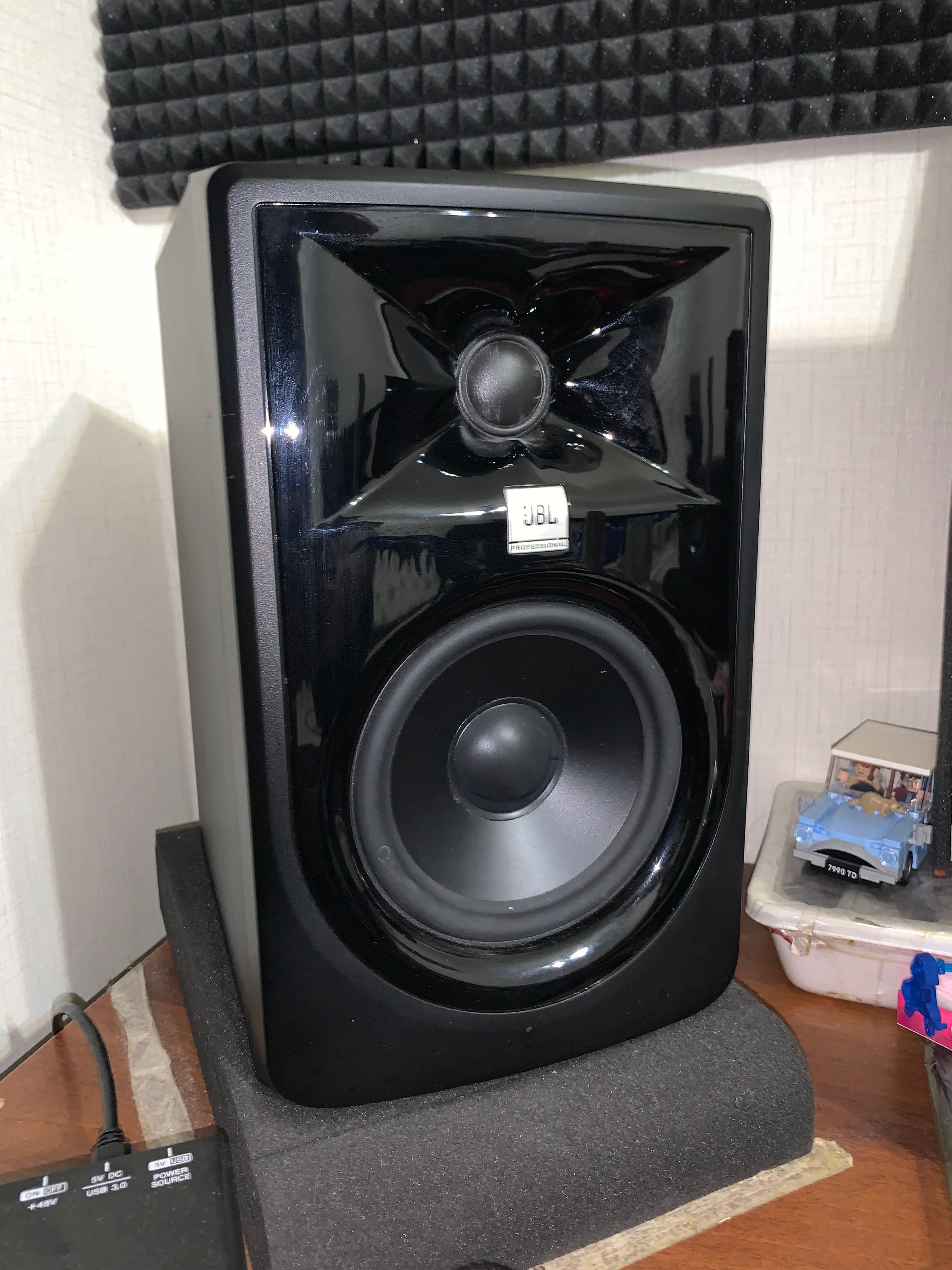 JBL 305P MKII Студийные мониторы
