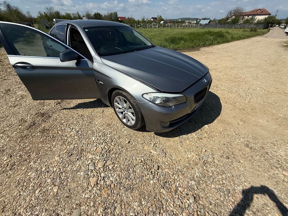Dezmembrez bmw f10 530d 245 HP N57D20A culoare A52 SPACEGRAU METALLIC  motor  perfect funcțional cutie automată navigație android cu Apple car play