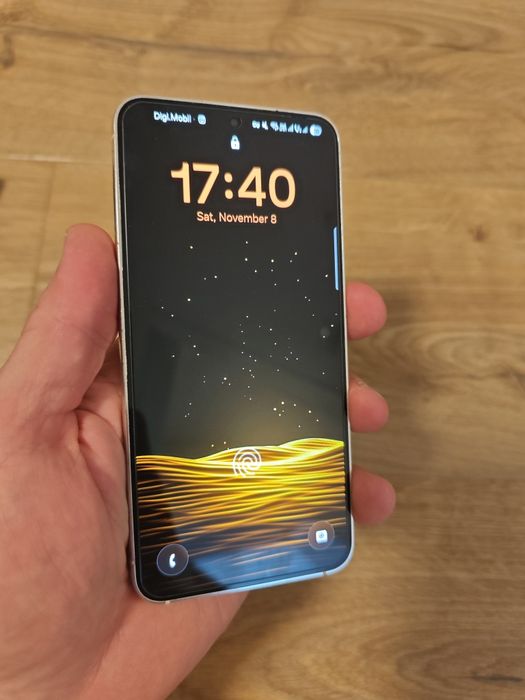 Vand Galaxy s23 - 256Gb -  Cream