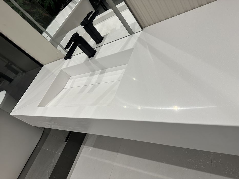 Искусственный камень столешница с мойкой