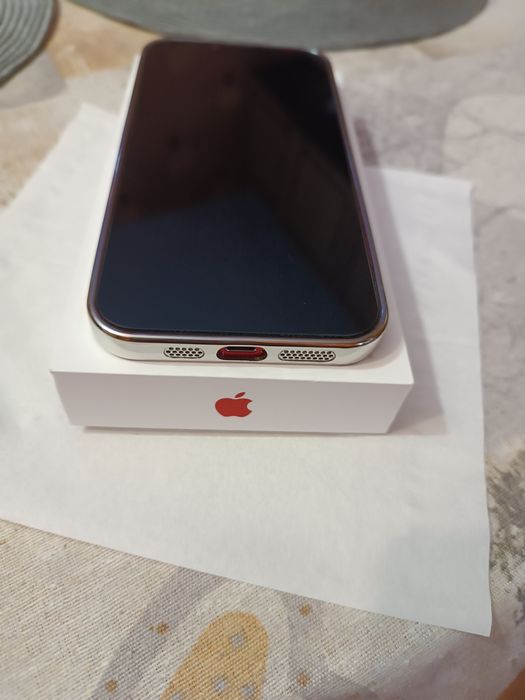 IPhone 14 plus  Red с оставаща гаранция 10 месеца