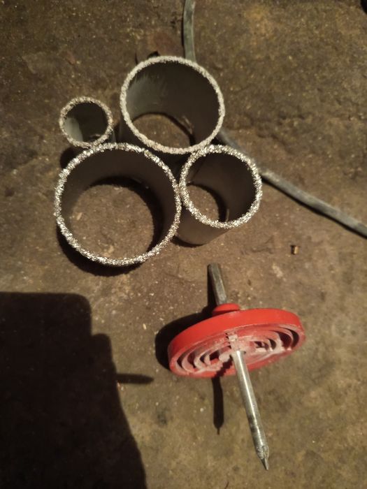 Коронки за плочки и камък нови