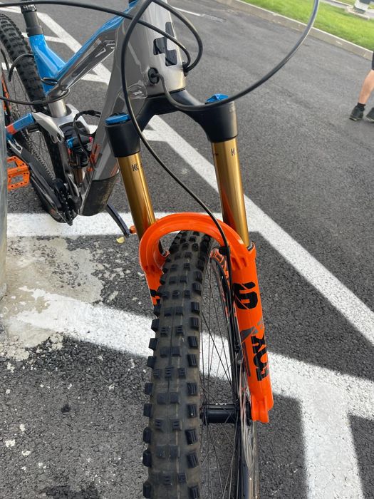 Bicicleta carbon mountainbike CUBE