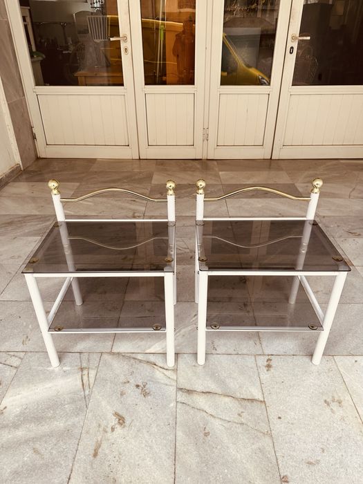 Две елегантни помощни масички / нощни шкафчета от 90-те