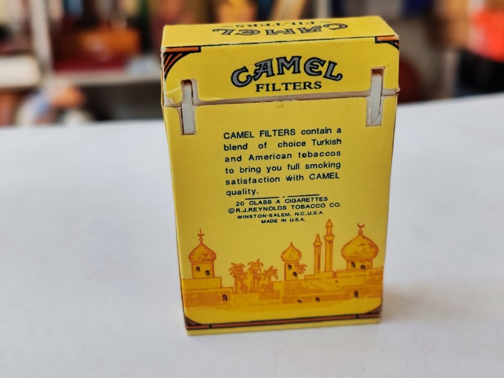 Стара запалка camel