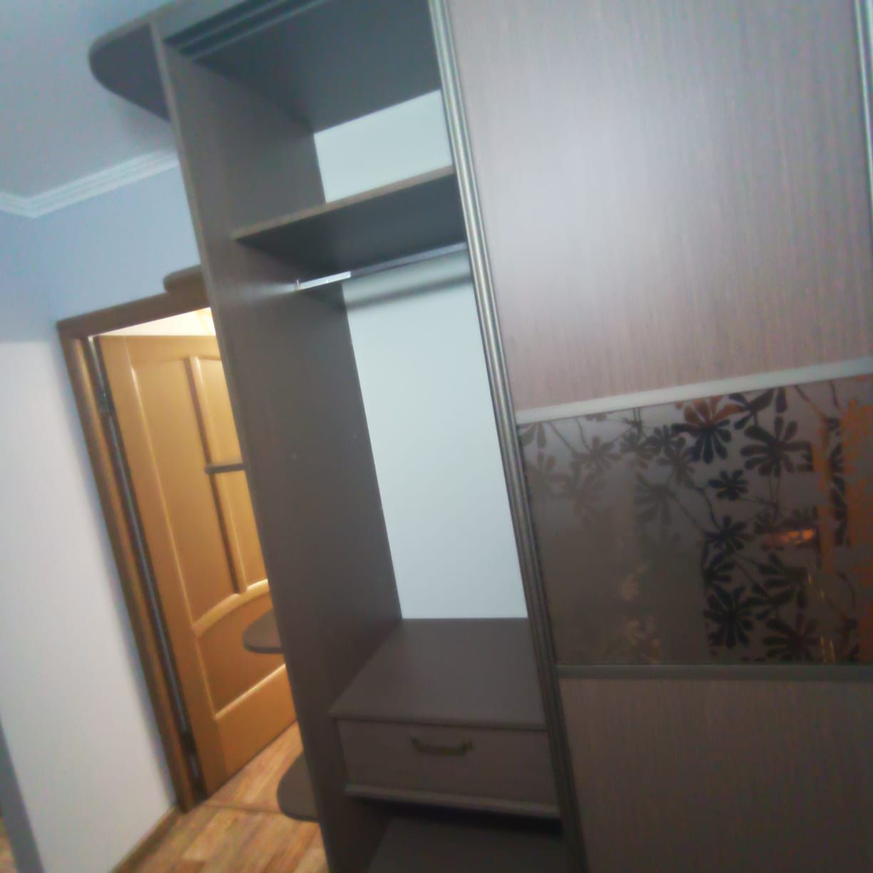 Продам шкаф купе в отличном состоянии!
