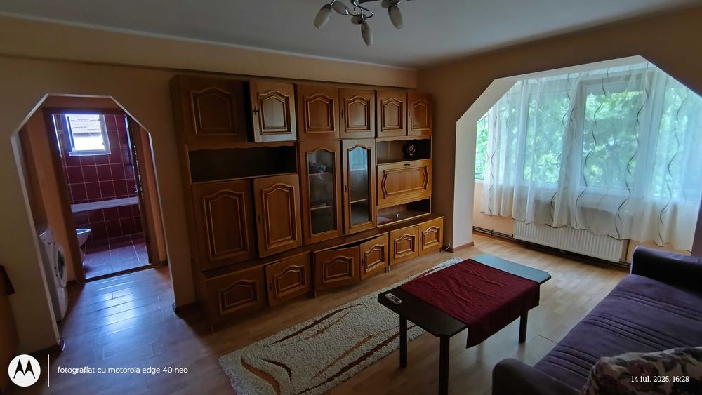 Închiriez apt 2 camere strada Stefan Luchian botosani