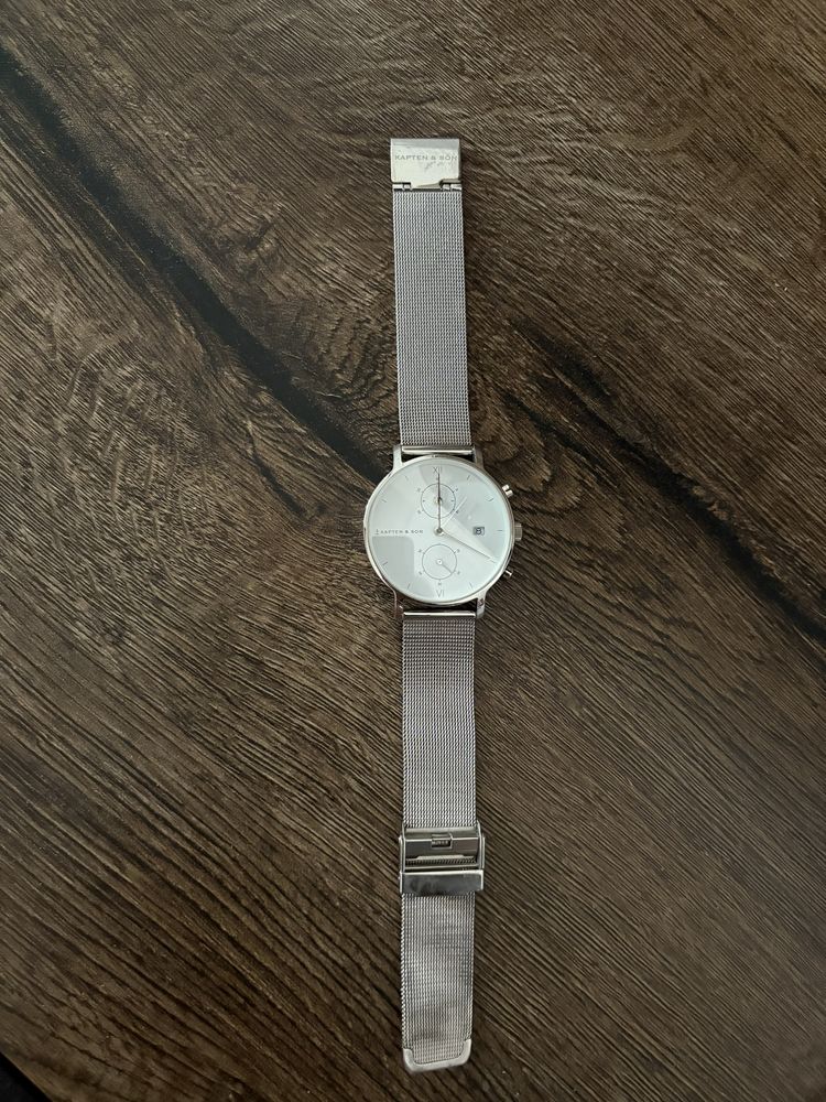 Kapten & Son Аналогов часовник 'Chrono Small Silver Mesh' в Сребърно