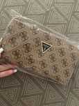 Portofel GUESS? - OFERTĂ - 49 RON