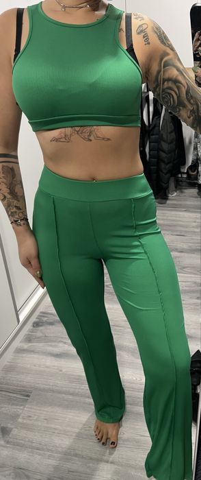 Дамски комплекти / различни цветове и модели