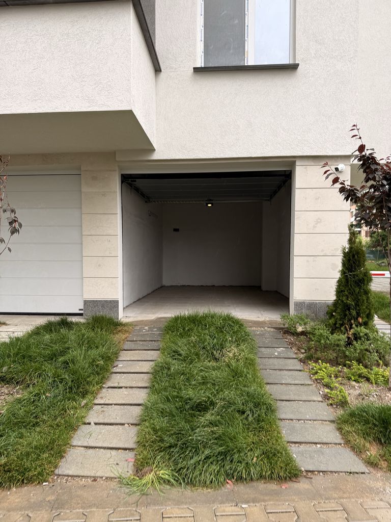 Дава се под наем Гараж / Паркомясто в София, Витоша - 25 кв.м за 178.5 € - Снимка #9