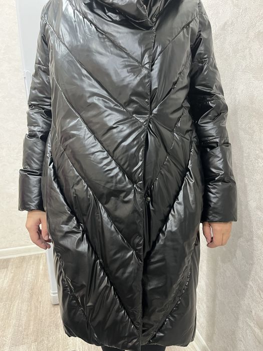 Продам зимнюю женскую куртку размер 44-52 (свободный крой)