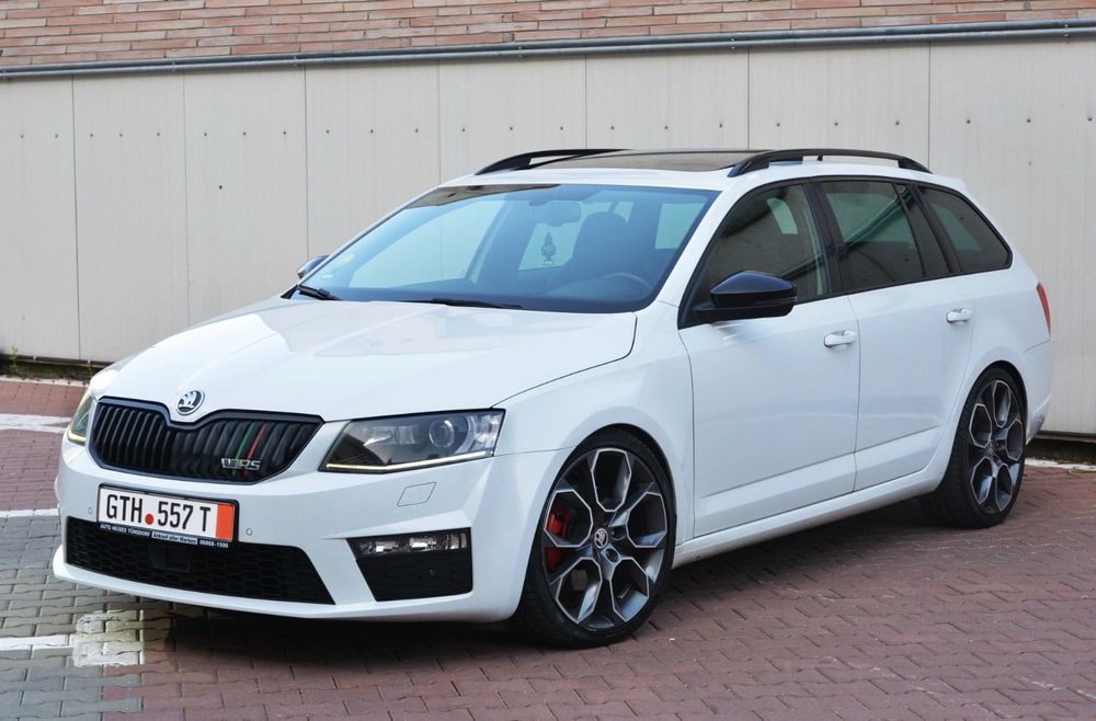 Skoda Octavia vRS//Panorama//Distronic//Canton//Xenon//