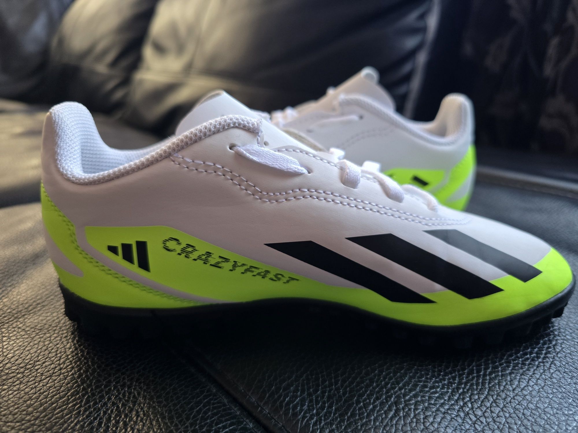 Футболни обувки ADIDAS
