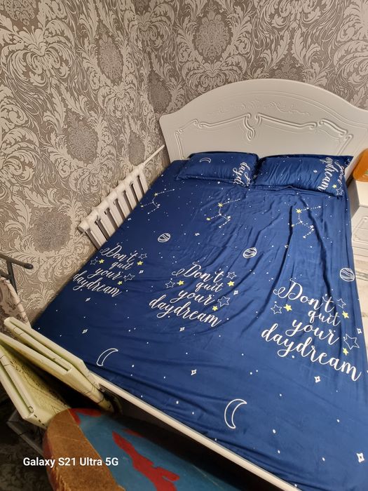 Кровать двуспальная