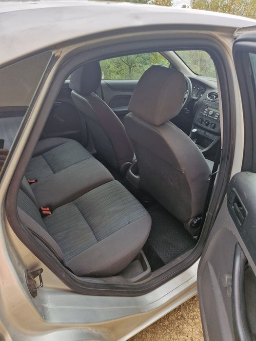 Vând Ford focus 2  1.6 diesel