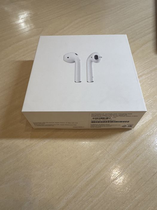 Air Pods, новые, в оригинальной коробке, с кабелем USB для зарядки