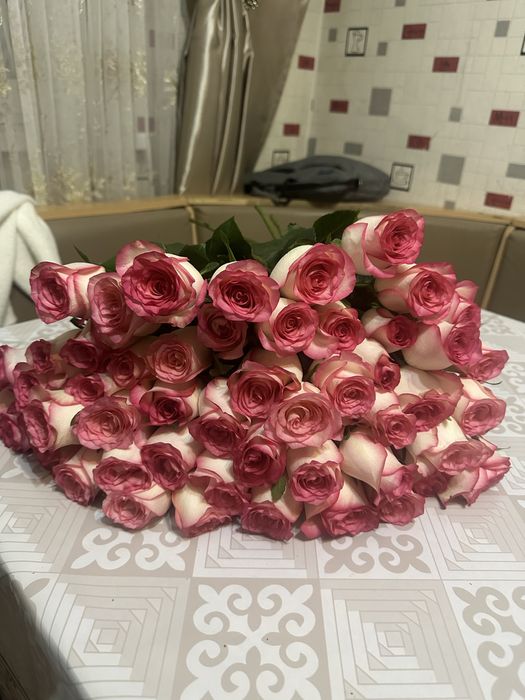 Цветы, 51 роза