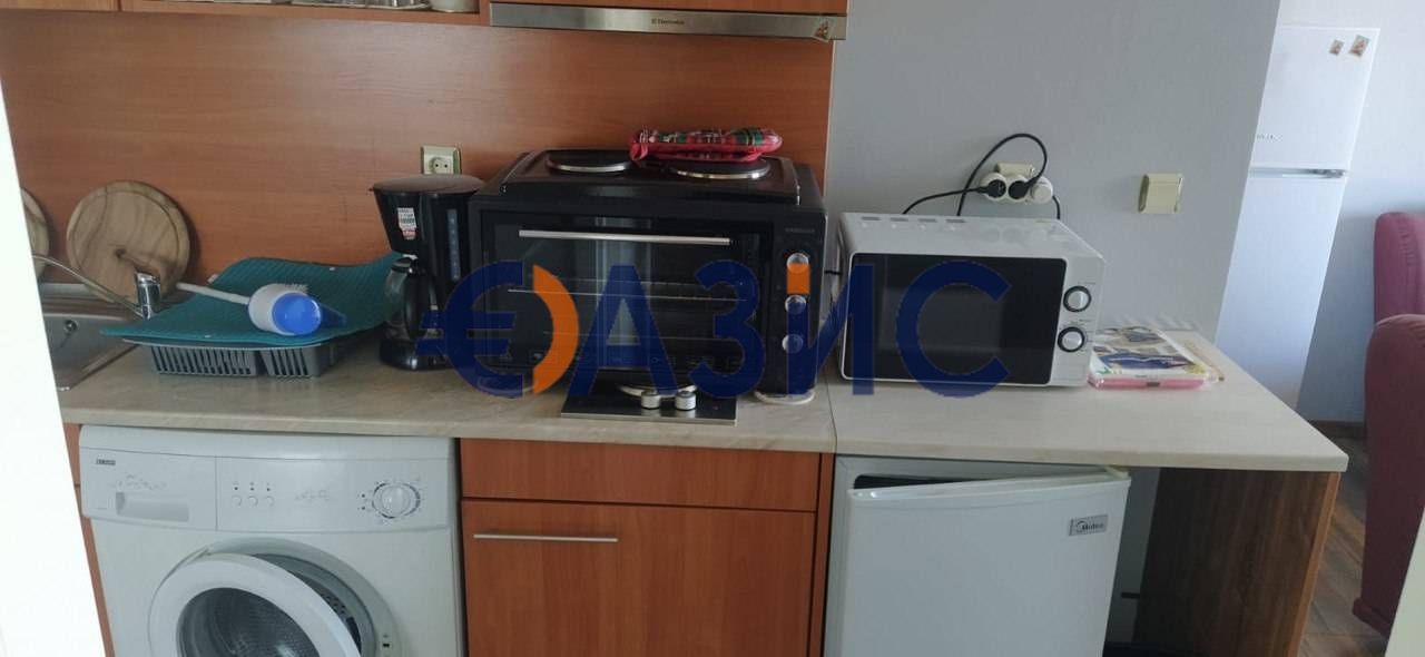 Продава се Тристаен апартамент в к.к. Слънчев бряг - 63 кв.м за 881 €/кв.м - Снимка #4