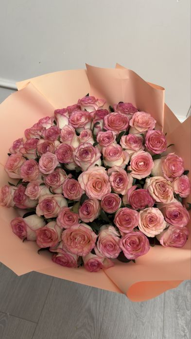 Шикарные розы, свежие, подарили сегодня, забирайте