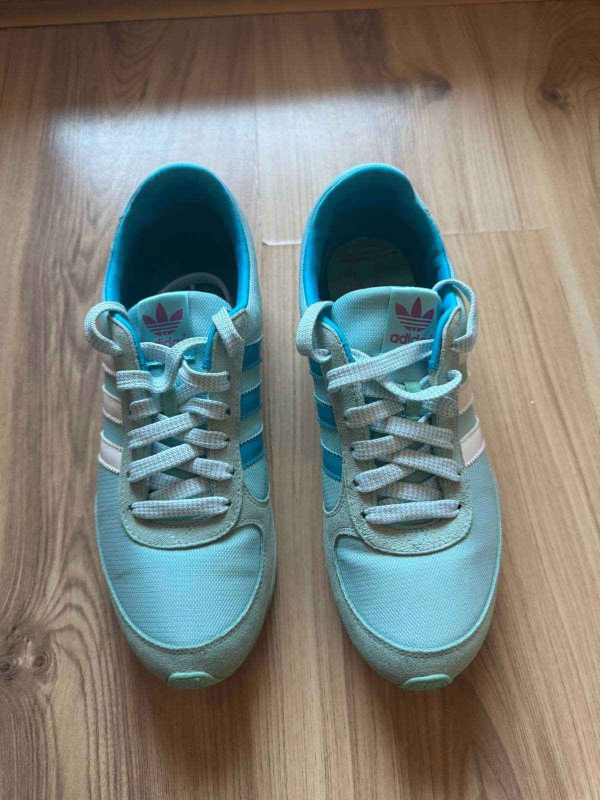Дамски маратонки Adidas номер 39