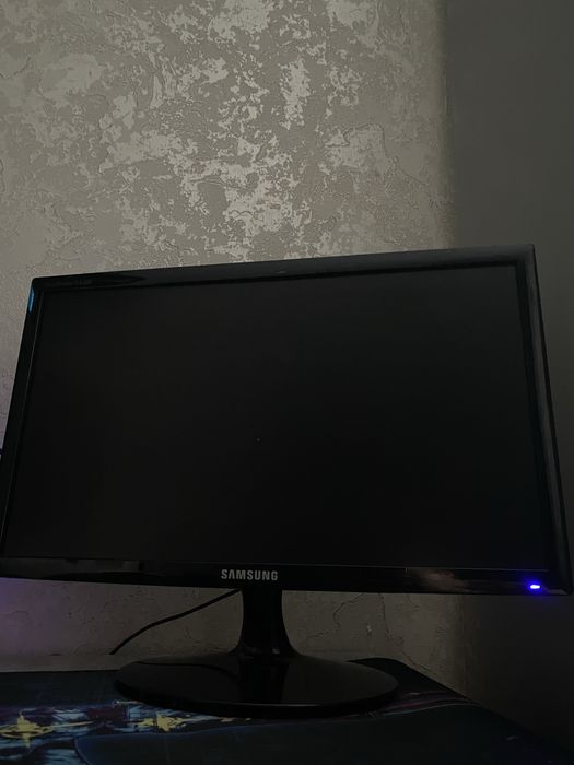 Продам 2 монитора