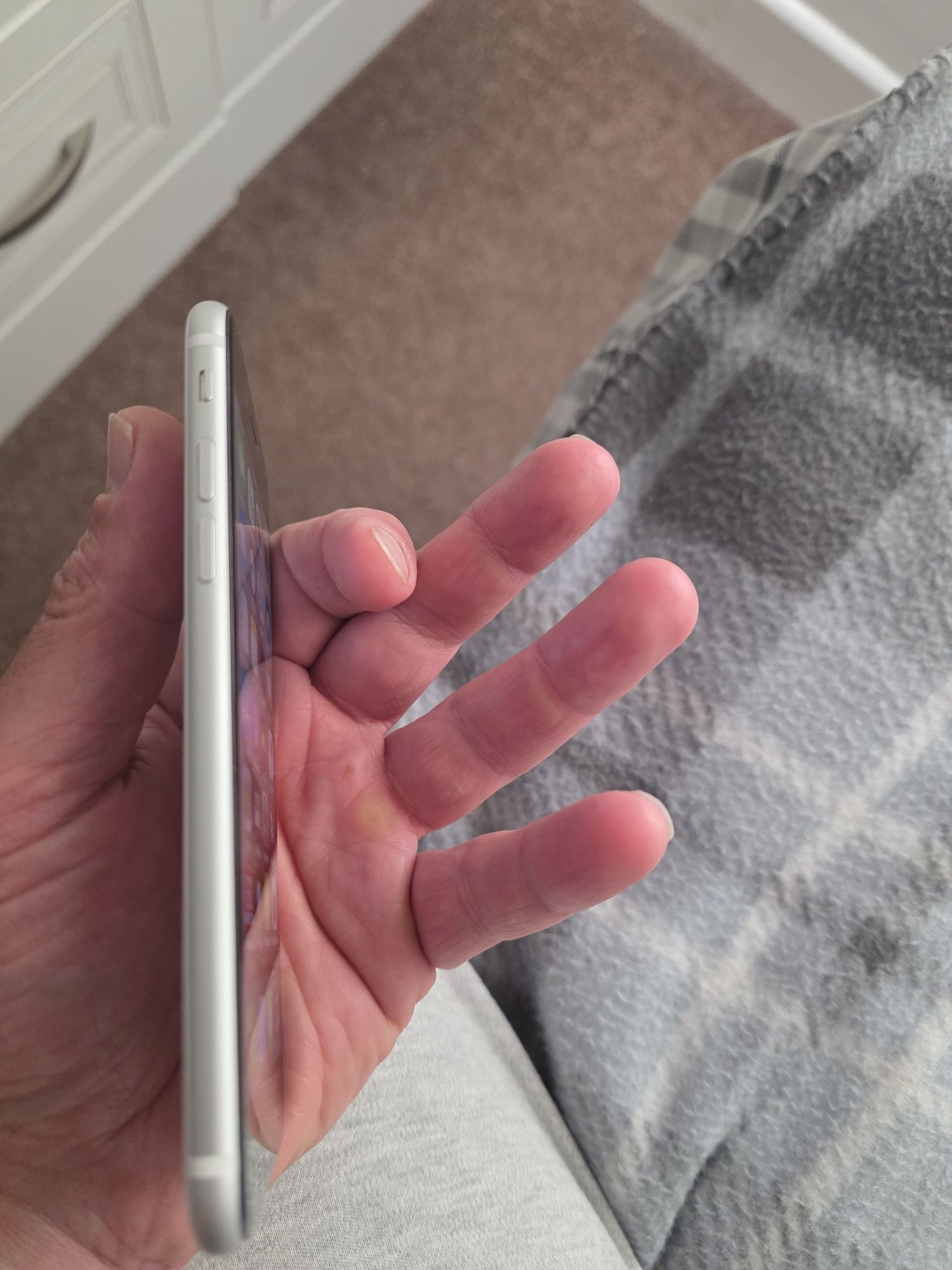 Iphone SE2020 64GB Бял