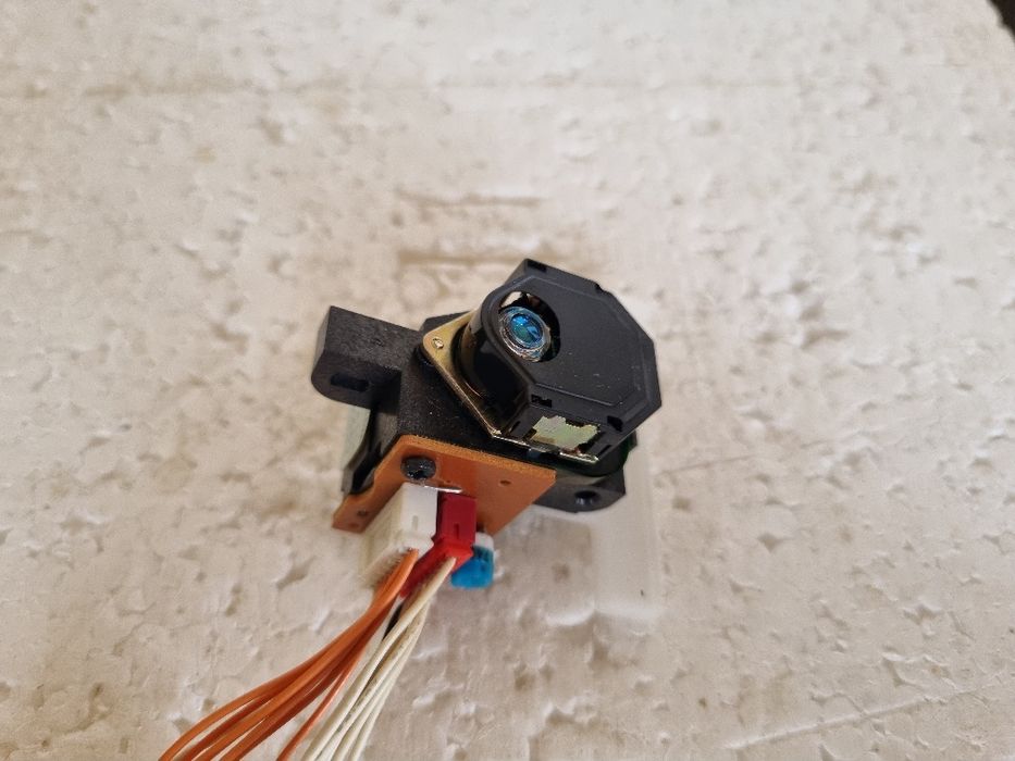 Laser Optic Original Sony KSS 152A. Perfect functional. Impecabil.