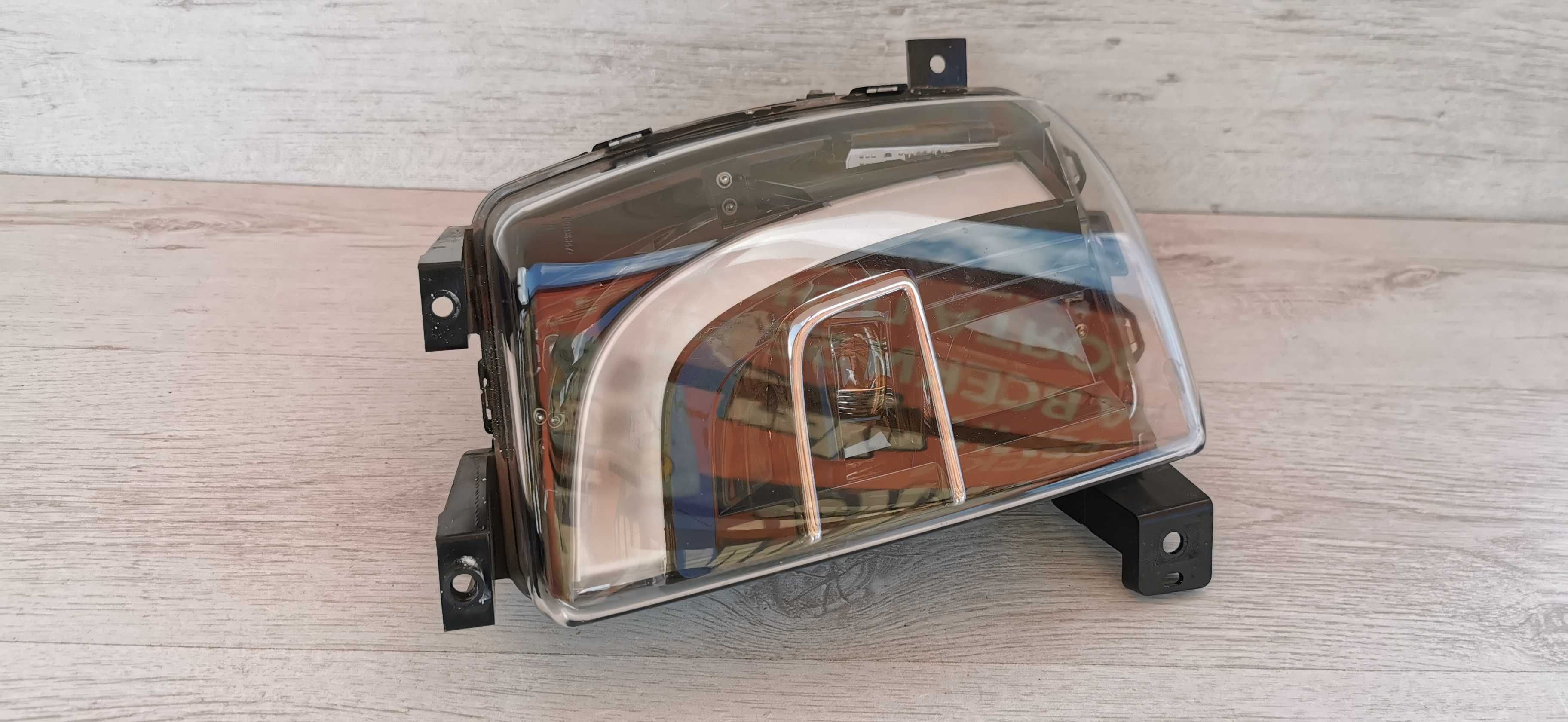 Фар за мъгла / Халоген / Мигач за Tesla Model X / Тесла Модел Х