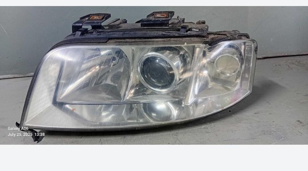 Far Stanga Dreapta Audi A6 C5 XENON European