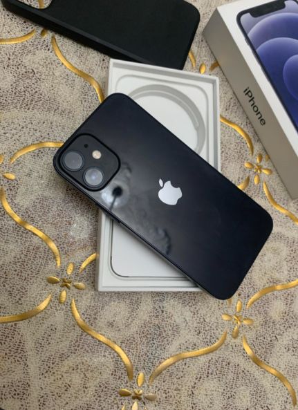 Vand sau schimb iphone 12 mini 64gb