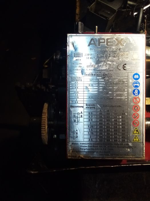 Strung de banc mecanica fina pentru metal