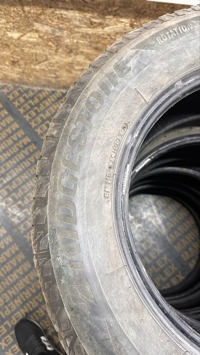 Зимний шины  р16 215/65 BRIDGESTONE