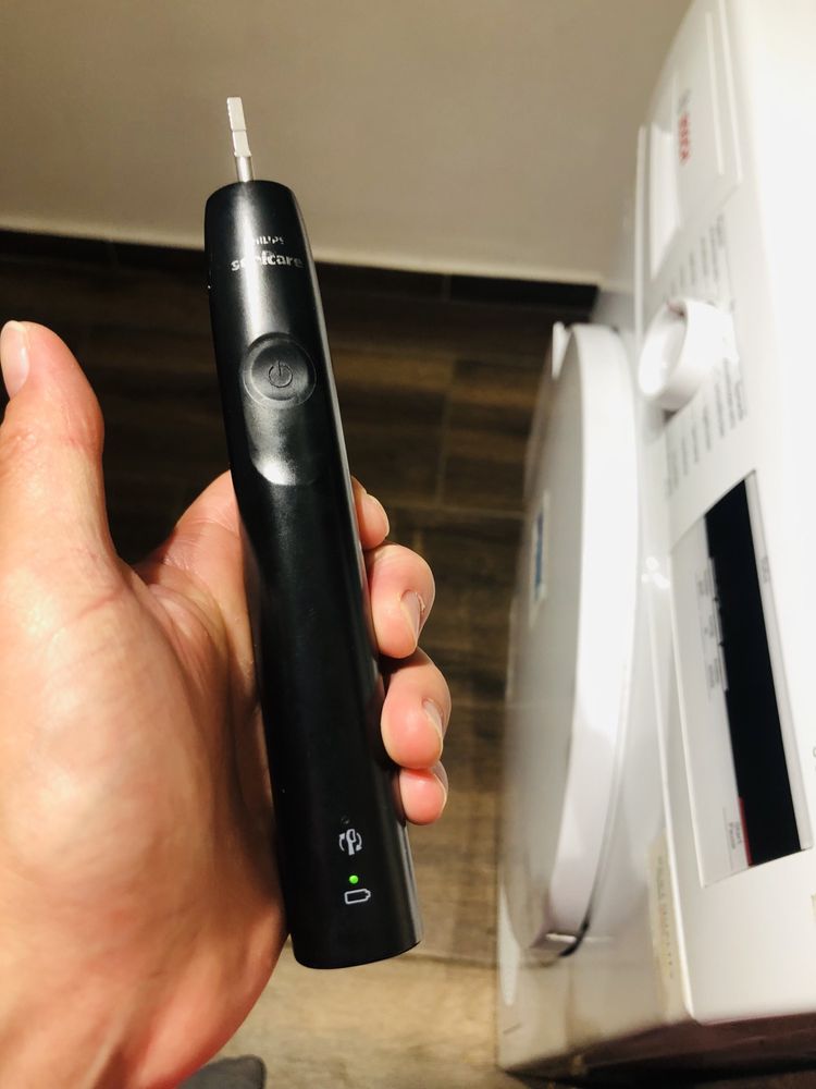 Philips sonicare електрически четки с накрайници подарък