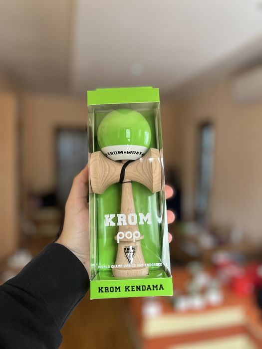 Kendama KROM POP (Lime Green/Verde Neon)