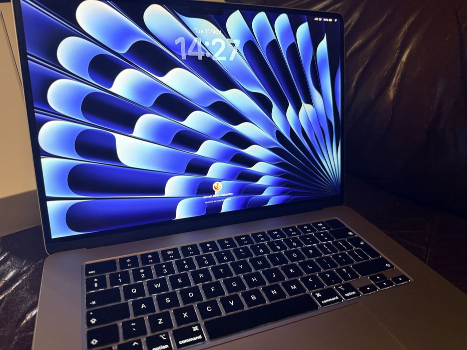 Mackbook air 15 inch