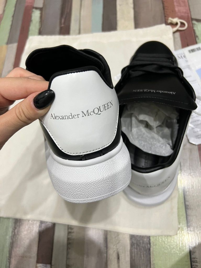 Adidasi Alexander McQueen