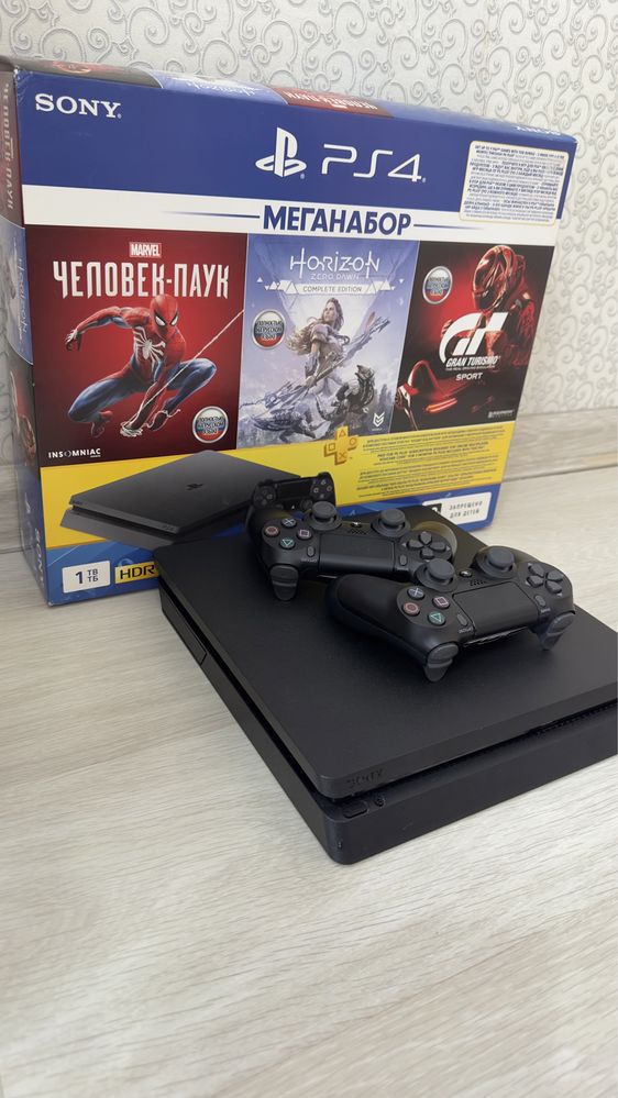 Ps4 slim 1 T, состояние отличное, коробка все есть