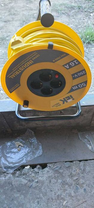 Удлинитель на катушке IEK 50 метров Professional