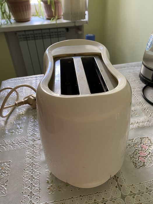 Продается тостер в хорошем состоянии